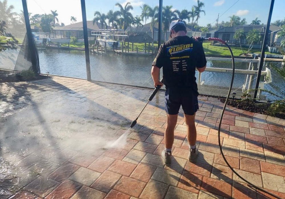 Now Is the Time to Pressure Clean Your Florida Home After the Rainy Season